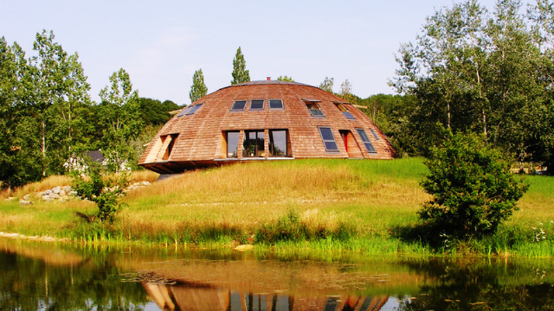 Illustration for article titled Dome Houses to Protect You from the Dark Future